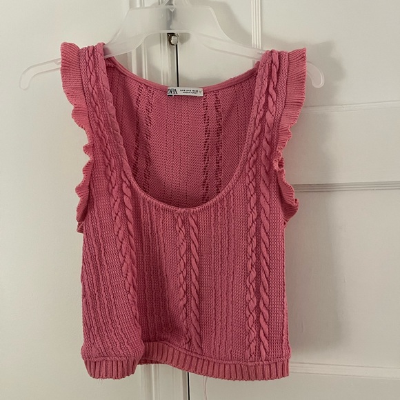 Pink Zara sweater top - Picture 1 of 3